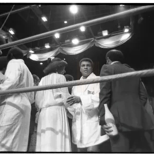 Muhammed Ali in the Ring Wearing Robe - Print